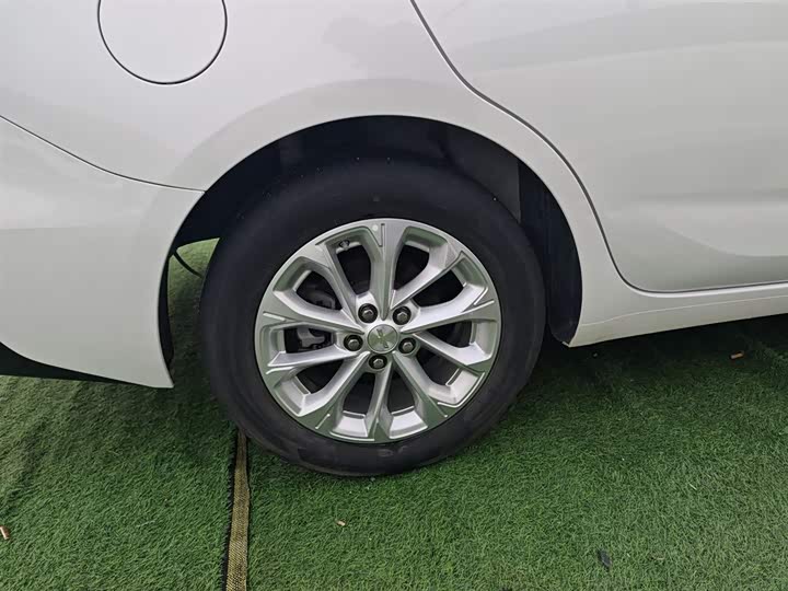 Chevrolet Monza 2024 2024款 1.5L 双离合悦享版