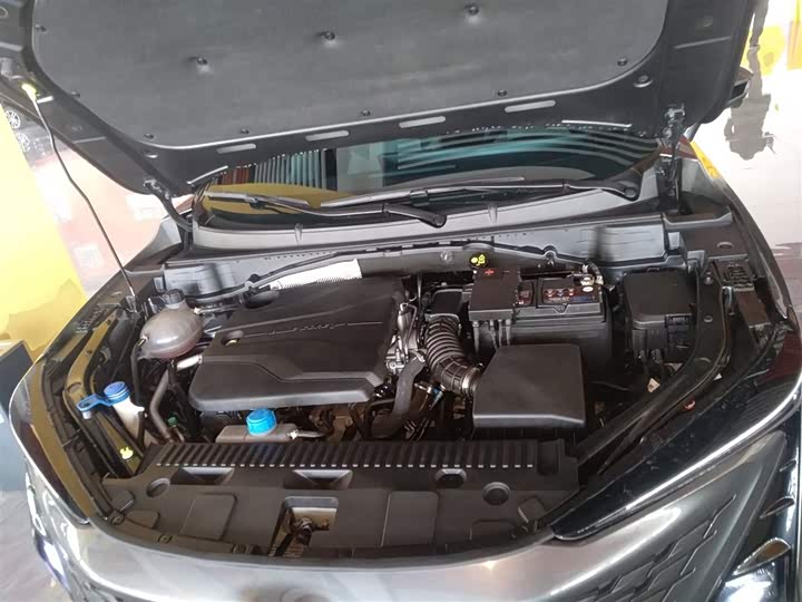 Changan UNI-T 2023 2023款 第二代 1.5T 尊贵型