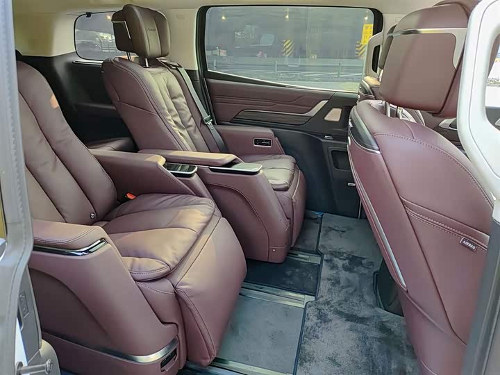 Buick GL8 Century 2025 2025款 2.0T 七座蕴世版