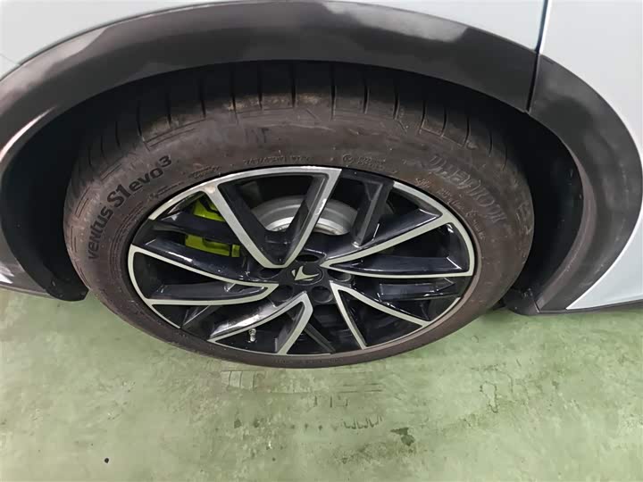 BAIC Arcfox Alpha S5 2024 2024款 560MAX 185kW