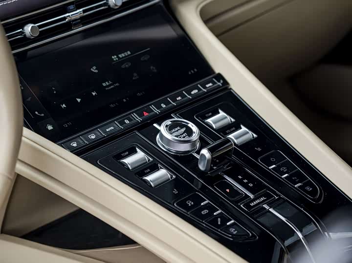 Aston Martin DB12 2023 2023款 4.0T V8 Coupe