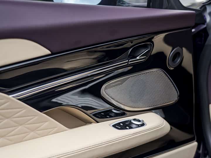 Aston Martin DB12 2023 2023款 4.0T V8 Coupe