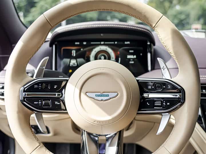 Aston Martin DB12 2023 2023款 4.0T V8 Coupe