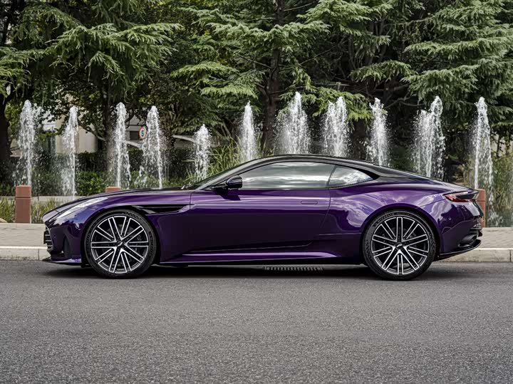 Aston Martin DB12 2023 2023款 4.0T V8 Coupe