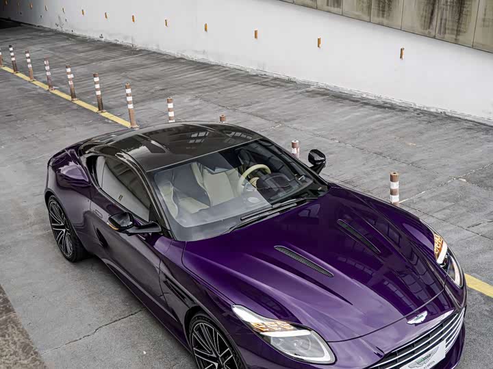 Aston Martin DB12 2023 2023款 4.0T V8 Coupe