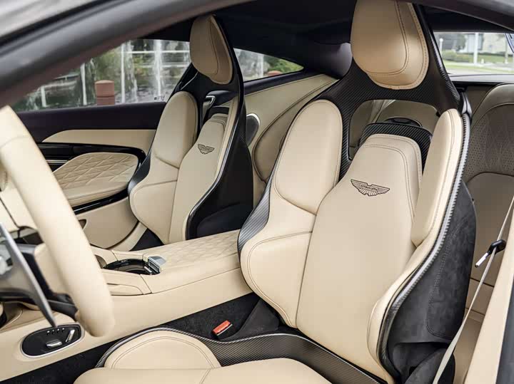 Aston Martin DB12 2023 2023款 4.0T V8 Coupe