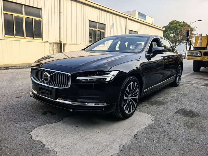 Volvo S90 2025 2025款 B5 智逸豪华版