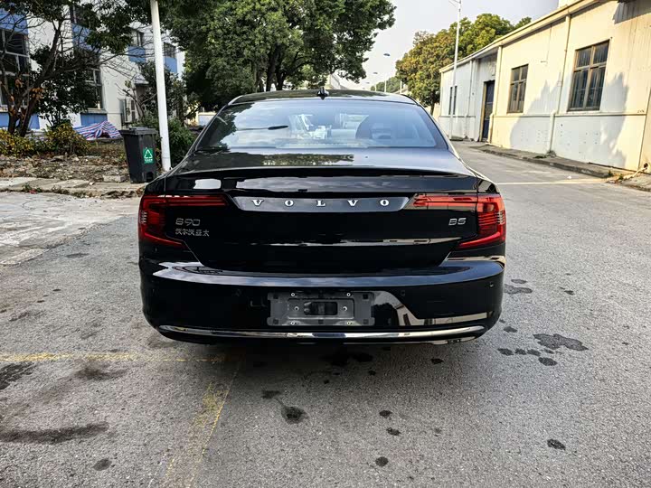 Volvo S90 2025 2025款 B5 智逸豪华版