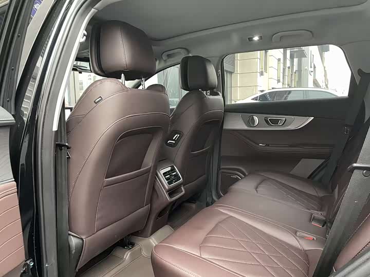 Chery Tiggo 8 Pro 2024 2024款 冠军版 390T 两驱巅峰版 5座