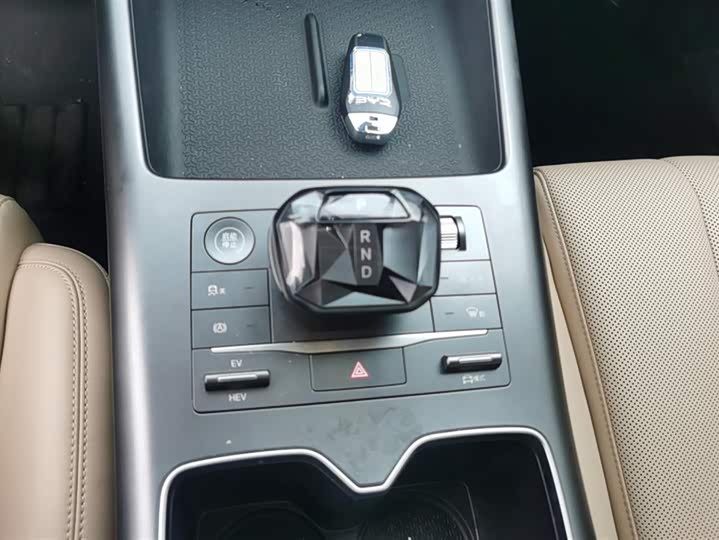 BYD Song Pro Hybrid 2025 2025款 第二代 DM-i 75KM超越型