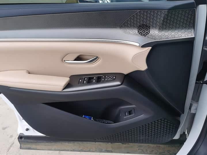 BYD Song Pro Hybrid 2025 2025款 第二代 DM-i 75KM超越型