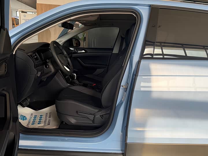 Volkswagen Tharu 2025 2025款 新锐 300TSI 锐享版