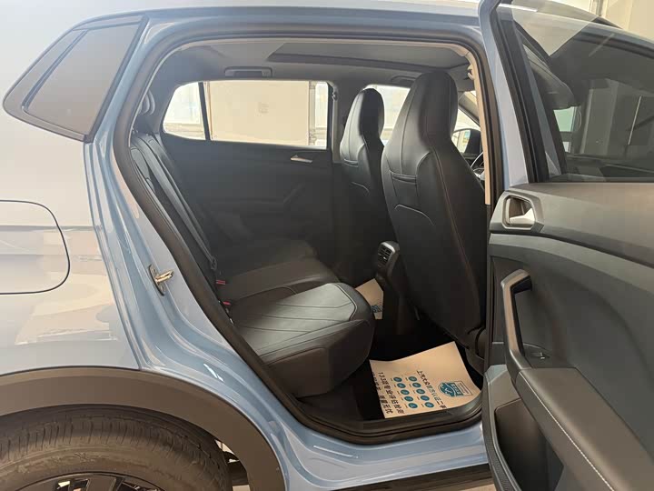 Volkswagen Tharu 2025 2025款 新锐 300TSI 锐享版