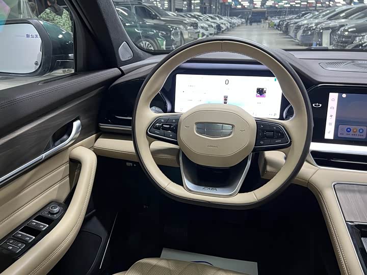 Geely Monjaro 2025 2025款 东方曜 2.0TD 自动四驱望月版