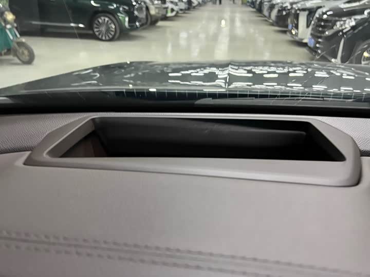 Geely Monjaro 2025 2025款 东方曜 2.0TD 自动四驱望月版