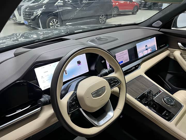 Geely Monjaro 2025 2025款 东方曜 2.0TD 自动四驱望月版