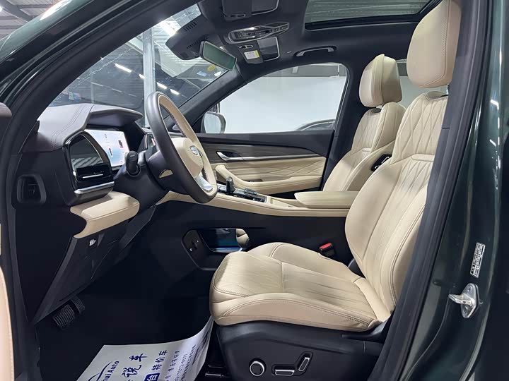 Geely Monjaro 2025 2025款 东方曜 2.0TD 自动四驱望月版