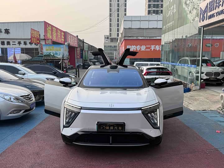 HiPhi Y 2023 2023款 560km 先锋版