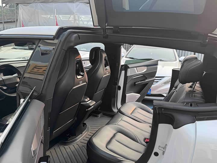 HiPhi Y 2023 2023款 560km 先锋版