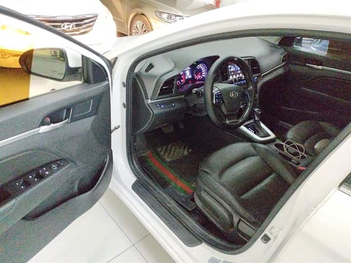Hyundai Elantra 2020 2020款 1.5L CVT智炫·精英型