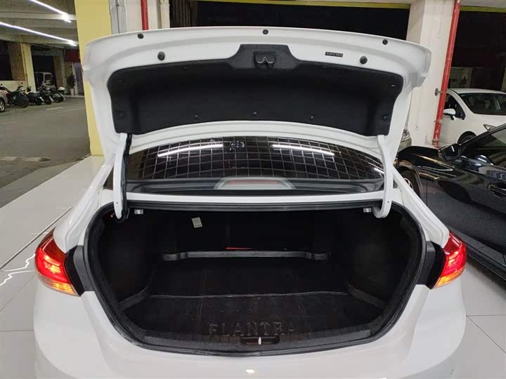 Hyundai Elantra 2020 2020款 1.5L CVT智炫·精英型