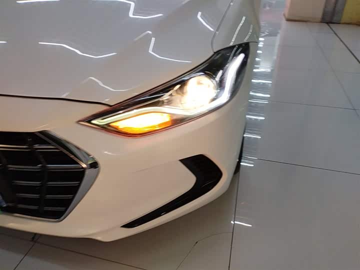 Hyundai Elantra 2020 2020款 1.5L CVT智炫·精英型