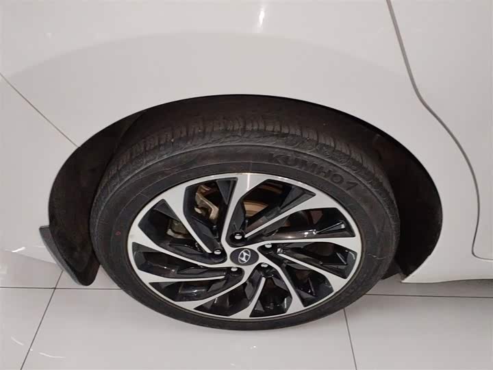 Hyundai Elantra 2020 2020款 1.5L CVT智炫·精英型