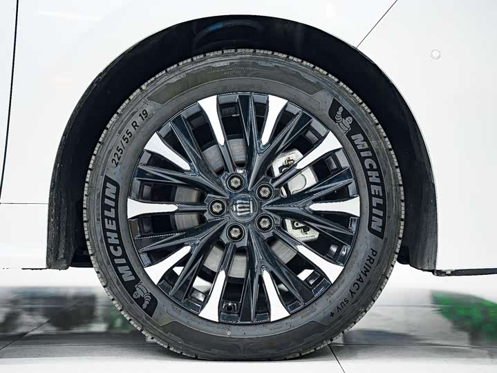 Toyota Vellfire 2024 2024款 皇冠 双擎 2.5L 至尊版