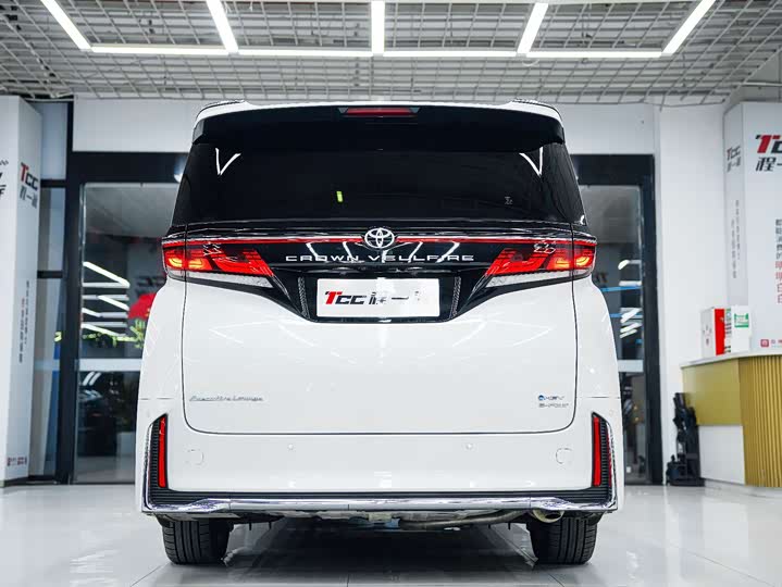 Toyota Vellfire 2024 2024款 皇冠 双擎 2.5L 至尊版