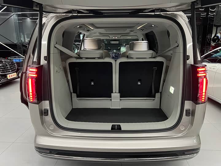 Volvo EM90 2025 2025款 Ultra 六座