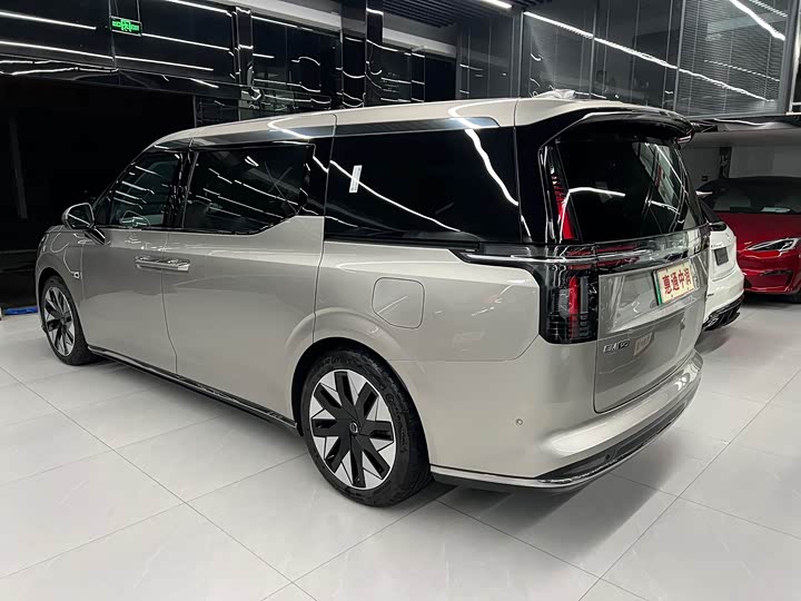 Volvo EM90 2025 2025款 Ultra 六座