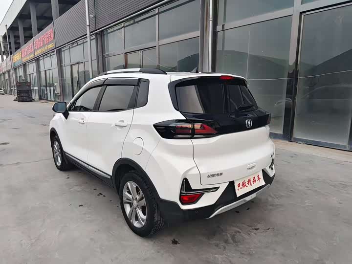 Changan CS15 2021 2021款 1.5L 自动进取型