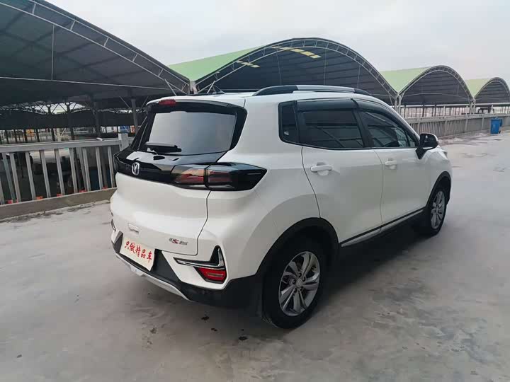 Changan CS15 2021 2021款 1.5L 自动进取型