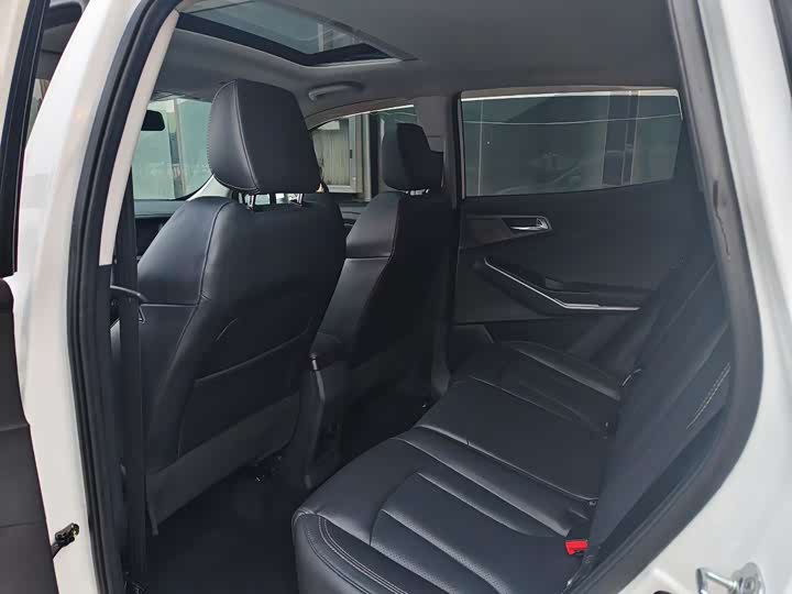 Changan CS15 2021 2021款 1.5L 自动进取型