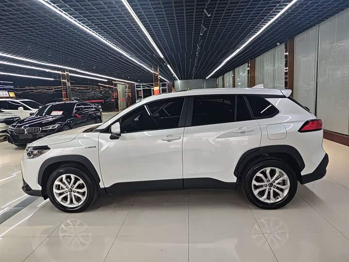 Toyota Frontlander 2024 2024款 2.0L 智能电混双擎 领先版