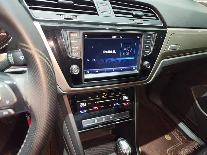 Volkswagen Touran L 2021 2021款 途安L 280TSI DSG舒适版 7座