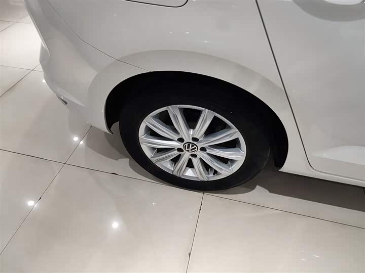 Volkswagen Touran L 2021 2021款 途安L 280TSI DSG舒适版 7座