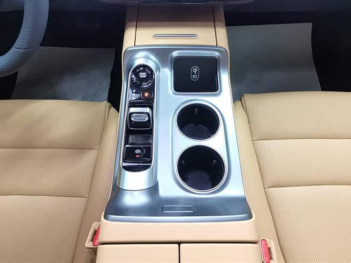 GAC Trumpchi E8 2024 2024款 荣耀系列 2.0L 荣耀版