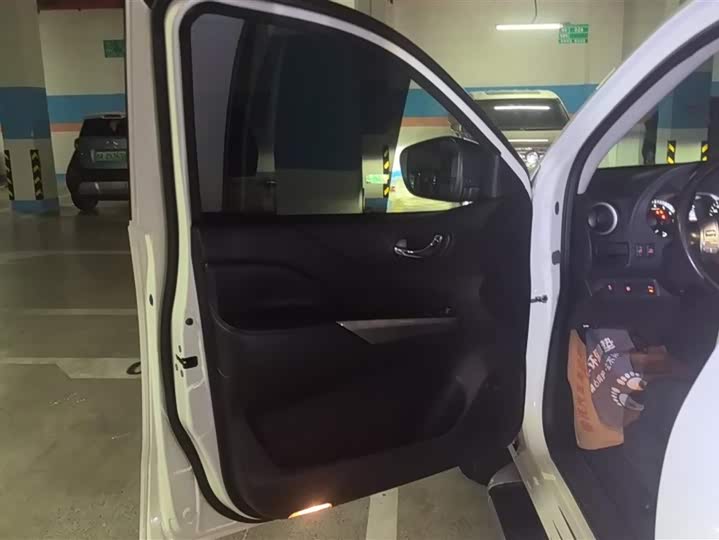 Nissan Terra 2020 2020款 2.5L XV 4WD 自动四驱旗舰版