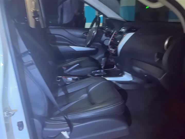 Nissan Terra 2020 2020款 2.5L XV 4WD 自动四驱旗舰版