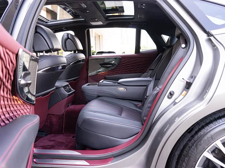 Lexus LS 2024 2024款 500h 行政版