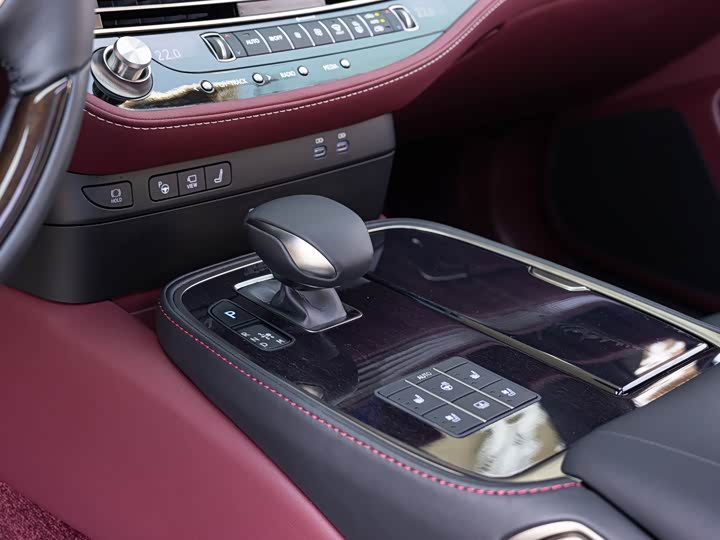 Lexus LS 2024 2024款 500h 行政版