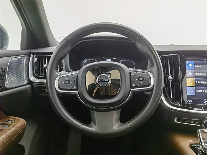 Volvo S60 Hybrid 2022 2022款 T8 E驱混动 四驱智逸豪华版