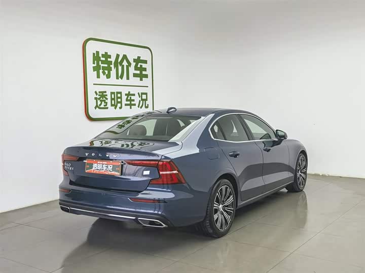 Volvo S60 Hybrid 2022 2022款 T8 E驱混动 四驱智逸豪华版