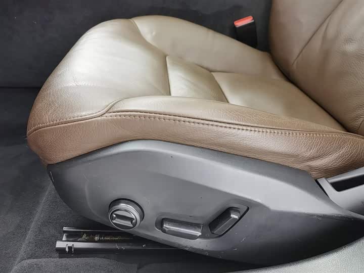 Volvo S60 Hybrid 2022 2022款 T8 E驱混动 四驱智逸豪华版