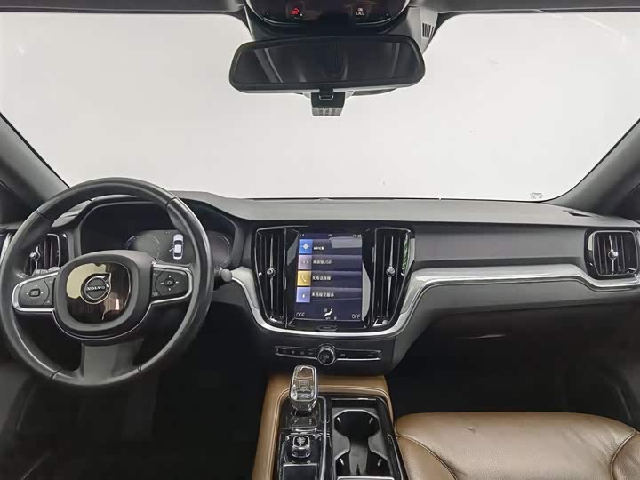 Volvo S60 Hybrid 2022 2022款 T8 E驱混动 四驱智逸豪华版