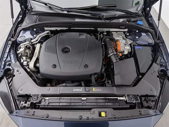 Volvo S60 Hybrid 2022 2022款 T8 E驱混动 四驱智逸豪华版