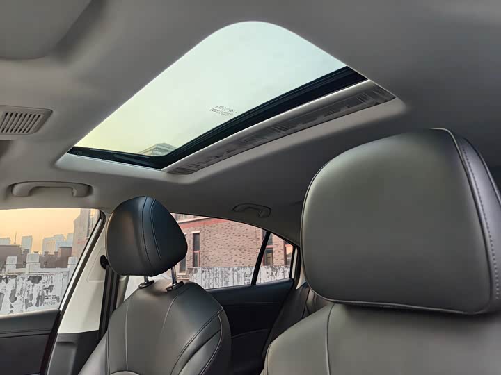 Roewe i5 2023 2023款 1.5L 手动舒享版