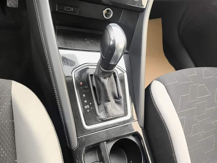 Jetta VS7 2023 2023款 280TSI 自动进取版