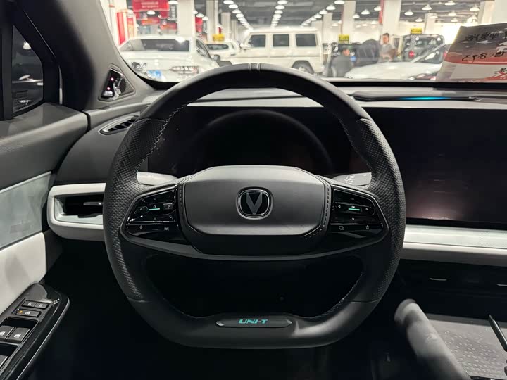 Changan UNI-T 2023 2023款 第二代 1.5T 尊贵型